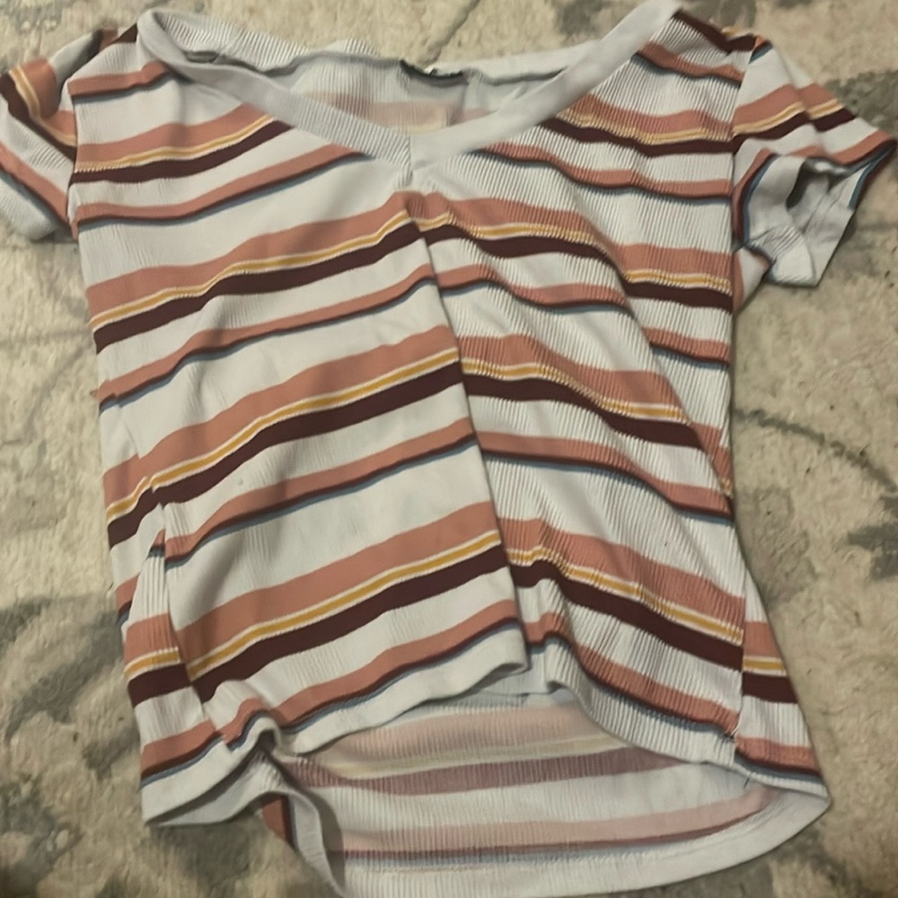 Striped cropped shirt